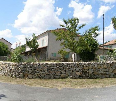 Gite paisible a la Roche Cercles Esterno foto