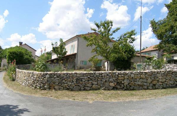 Gite paisible a la Roche Cercles Esterno foto
